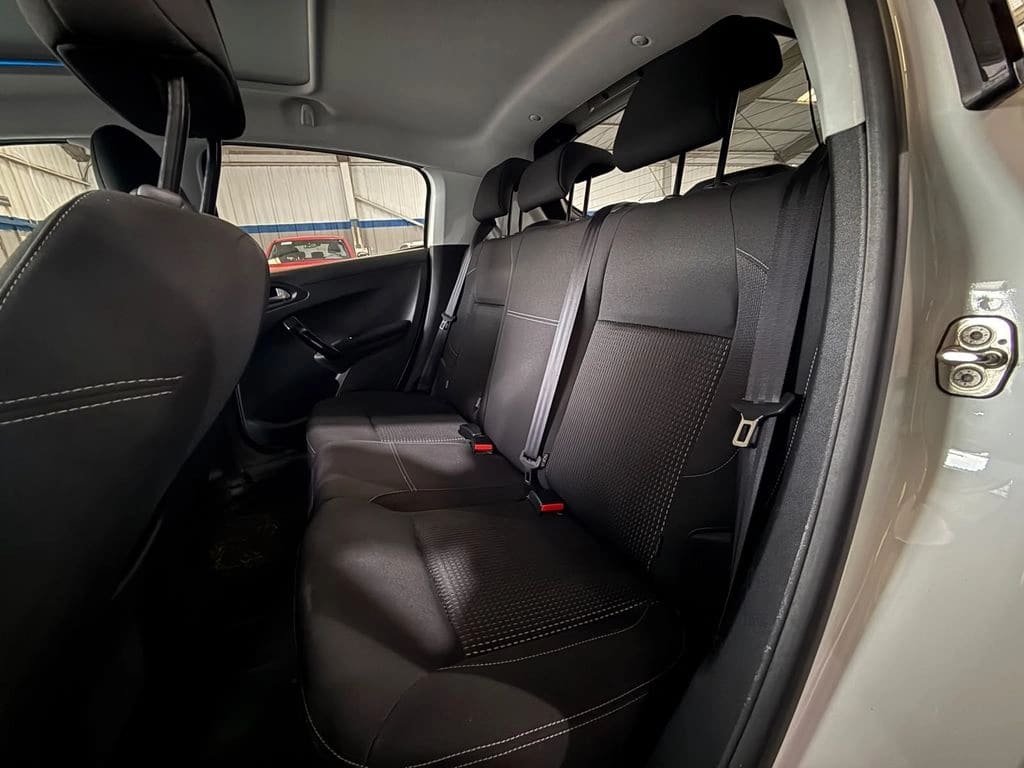 Peugeot 208 1.2 Allure Pack 4x2 110hp At6 5p año 2018