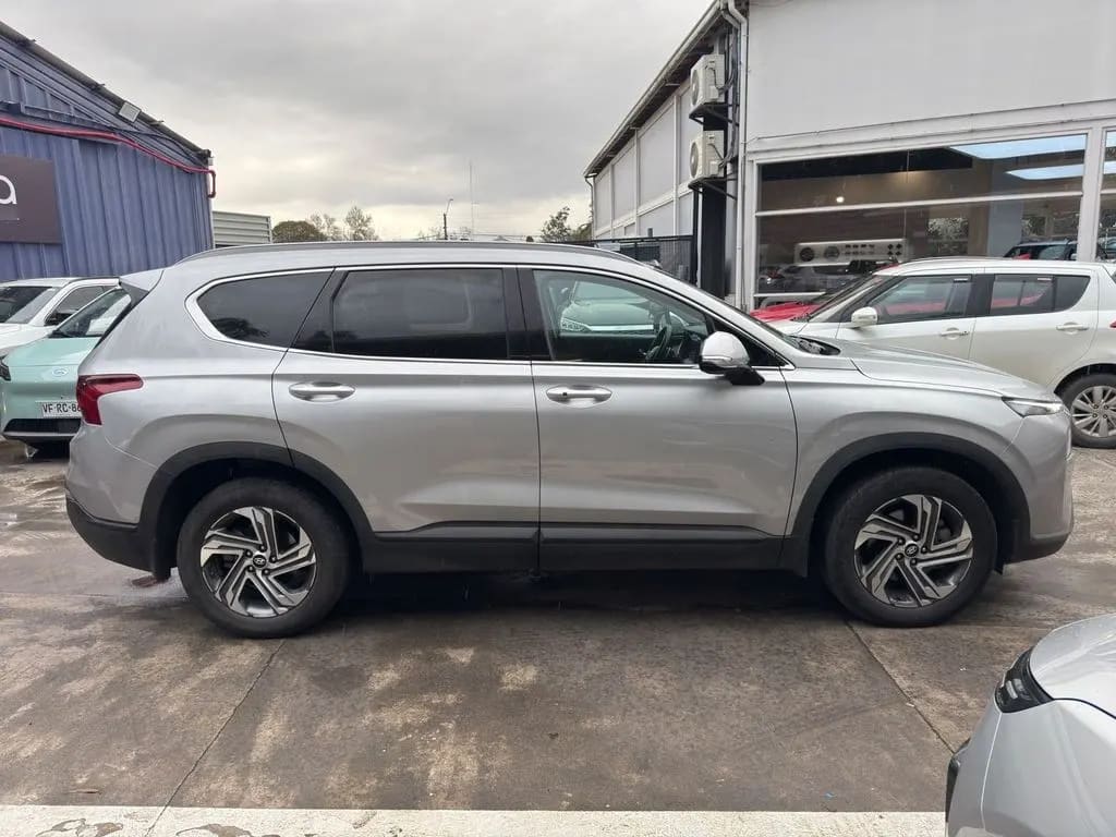 Hyundai Santa Fe 2.5 Aut año 2023