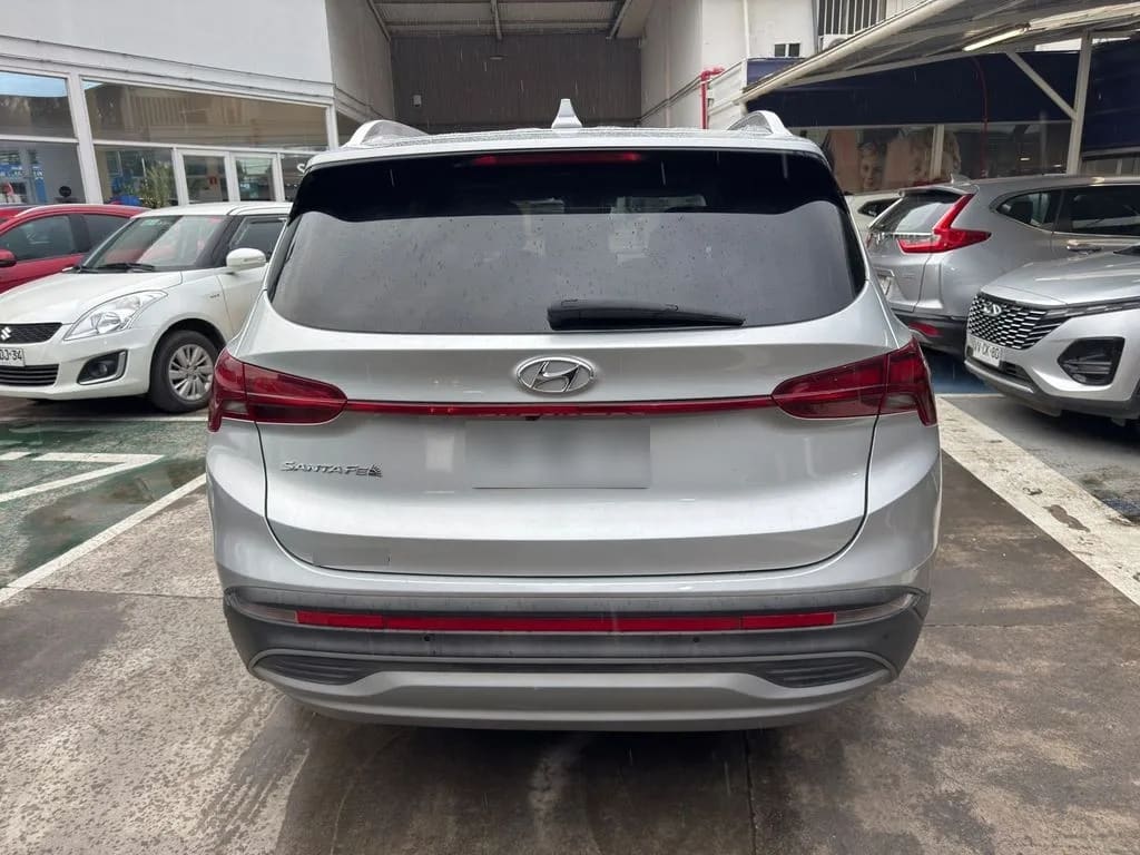Hyundai Santa Fe 2.5 Aut año 2023