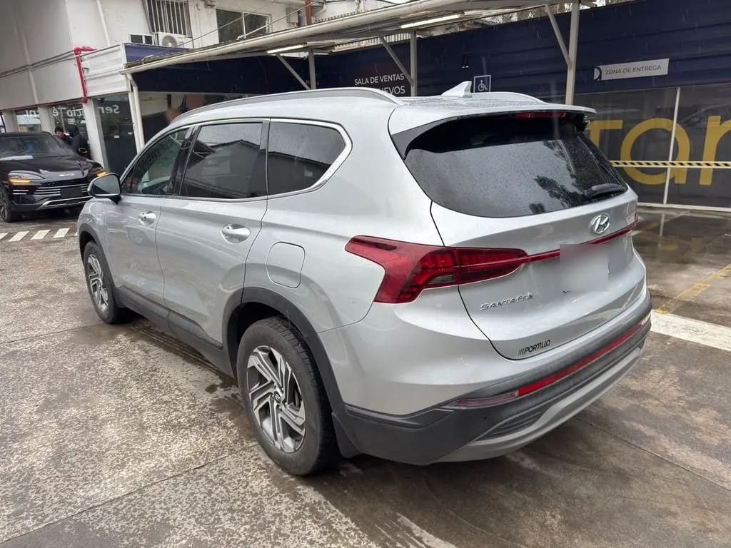 Hyundai Santa Fe 2.5 Aut año 2023