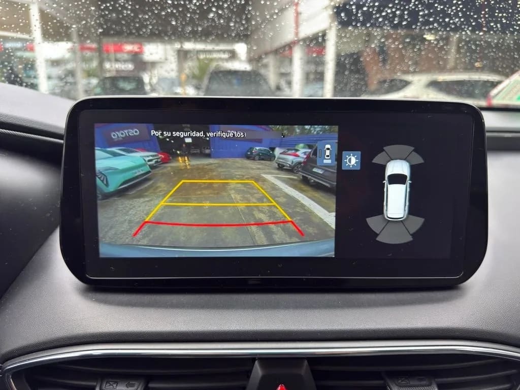 Hyundai Santa Fe 2.5 Aut año 2023