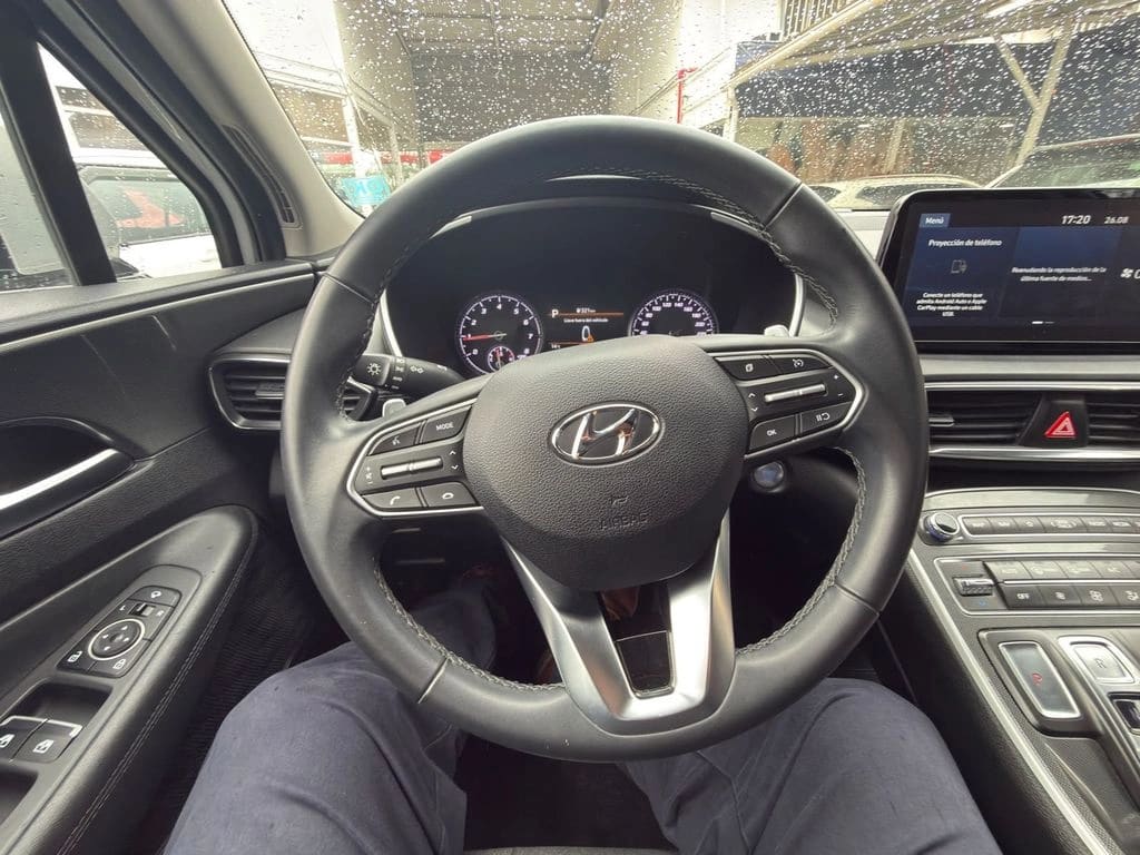Hyundai Santa Fe 2.5 Aut año 2023