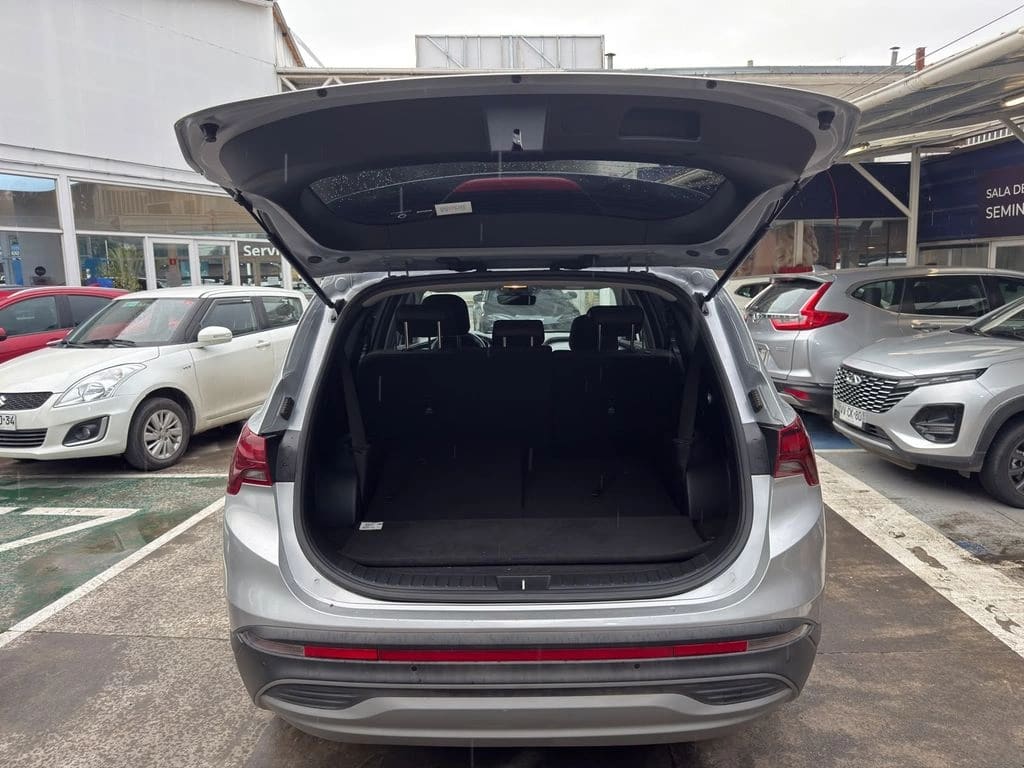 Hyundai Santa Fe 2.5 Aut año 2023