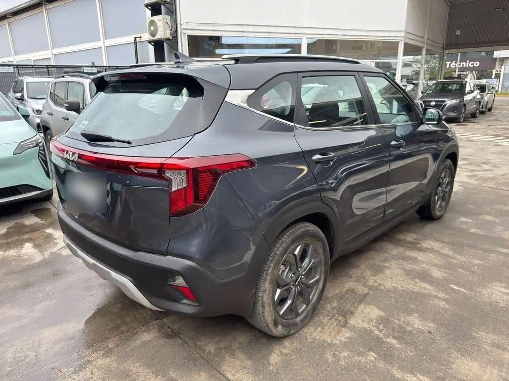 Kia Seltos Ex Ivt 1.5 Aut año 2024