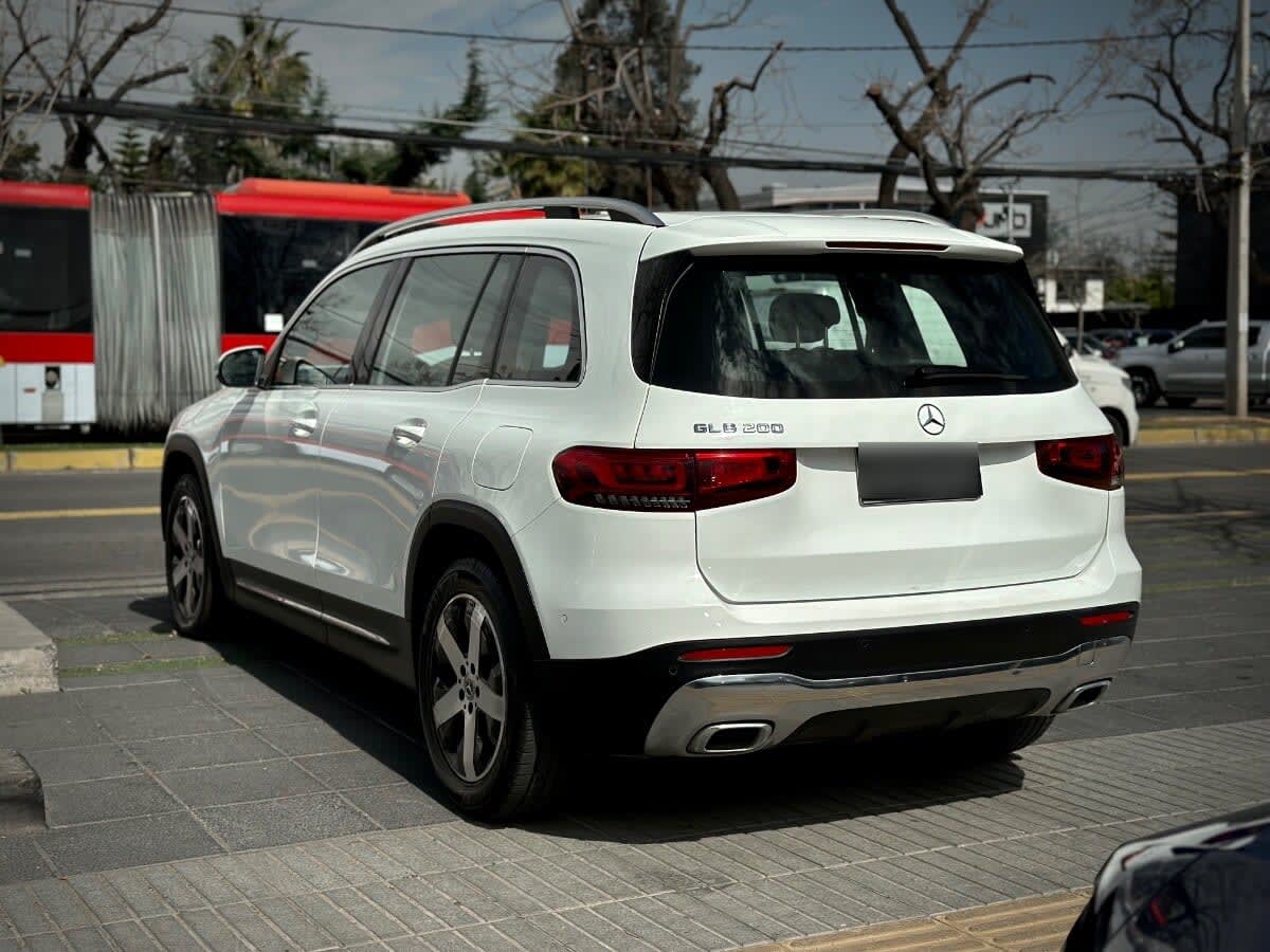 Mercedes-Benz Glb 200 1.3 4x2 At 5p año 2023