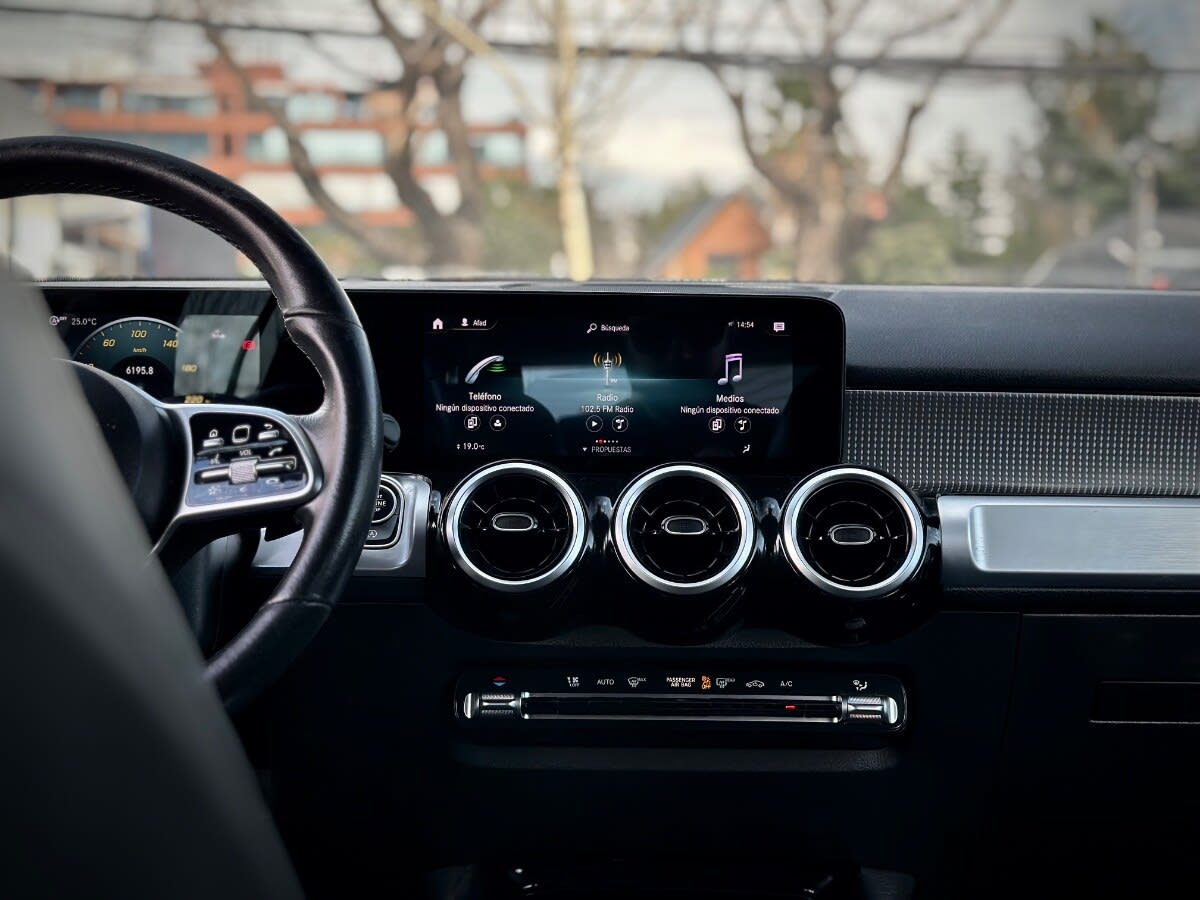 Mercedes-Benz Glb 200 1.3 4x2 At 5p año 2023