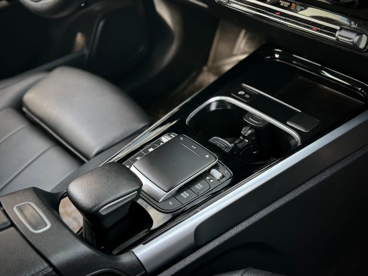 Mercedes-Benz Glb 200 1.3 4x2 At 5p año 2023