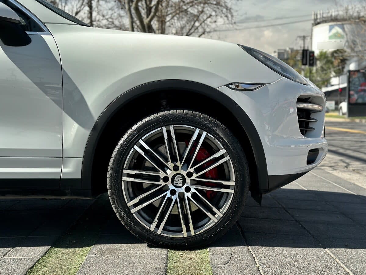 Porsche Cayenne Turbo año 2014