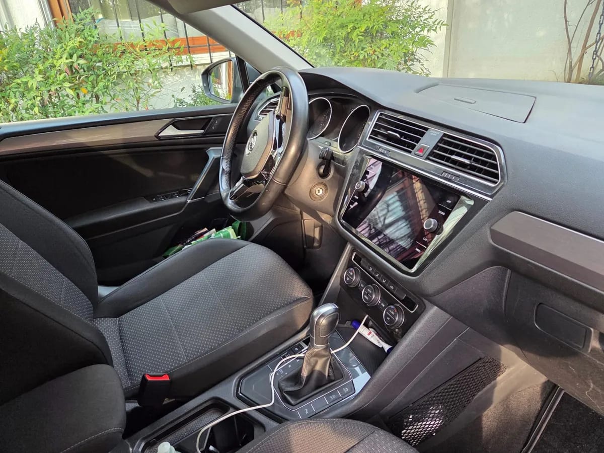 VOLKSWAGEN TIGUAN 1.4 Tsi Trendline 150hp Mt año 2018