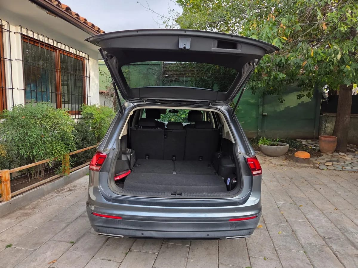 VOLKSWAGEN TIGUAN 1.4 Tsi Trendline 150hp Mt año 2018