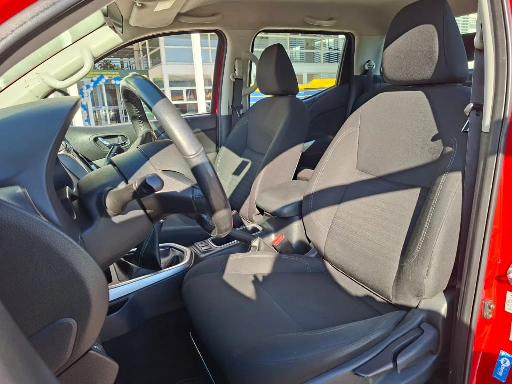 Nissan Navara Dc 4x2 2.3tdi Xe año 2023