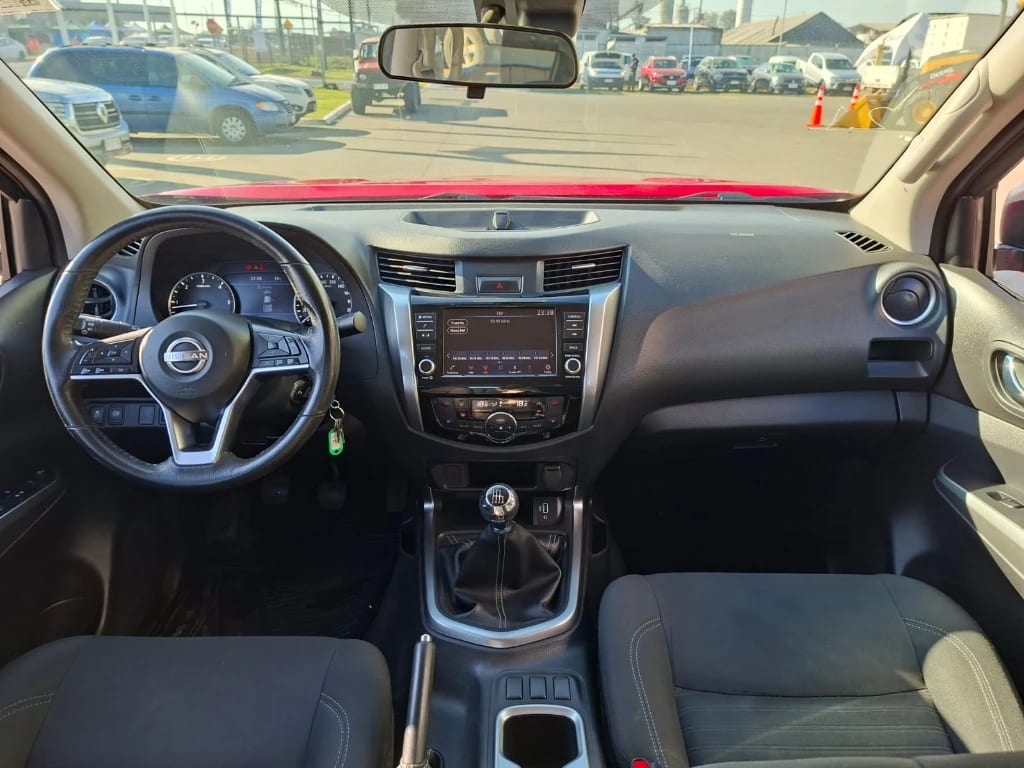 Nissan Navara Dc 4x2 2.3tdi Xe año 2023