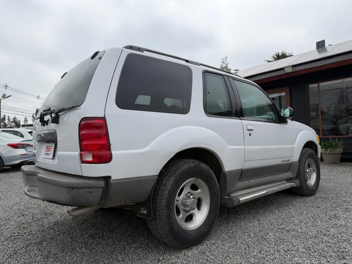 Ford Explorer Sport 4.0 3p At año 2002