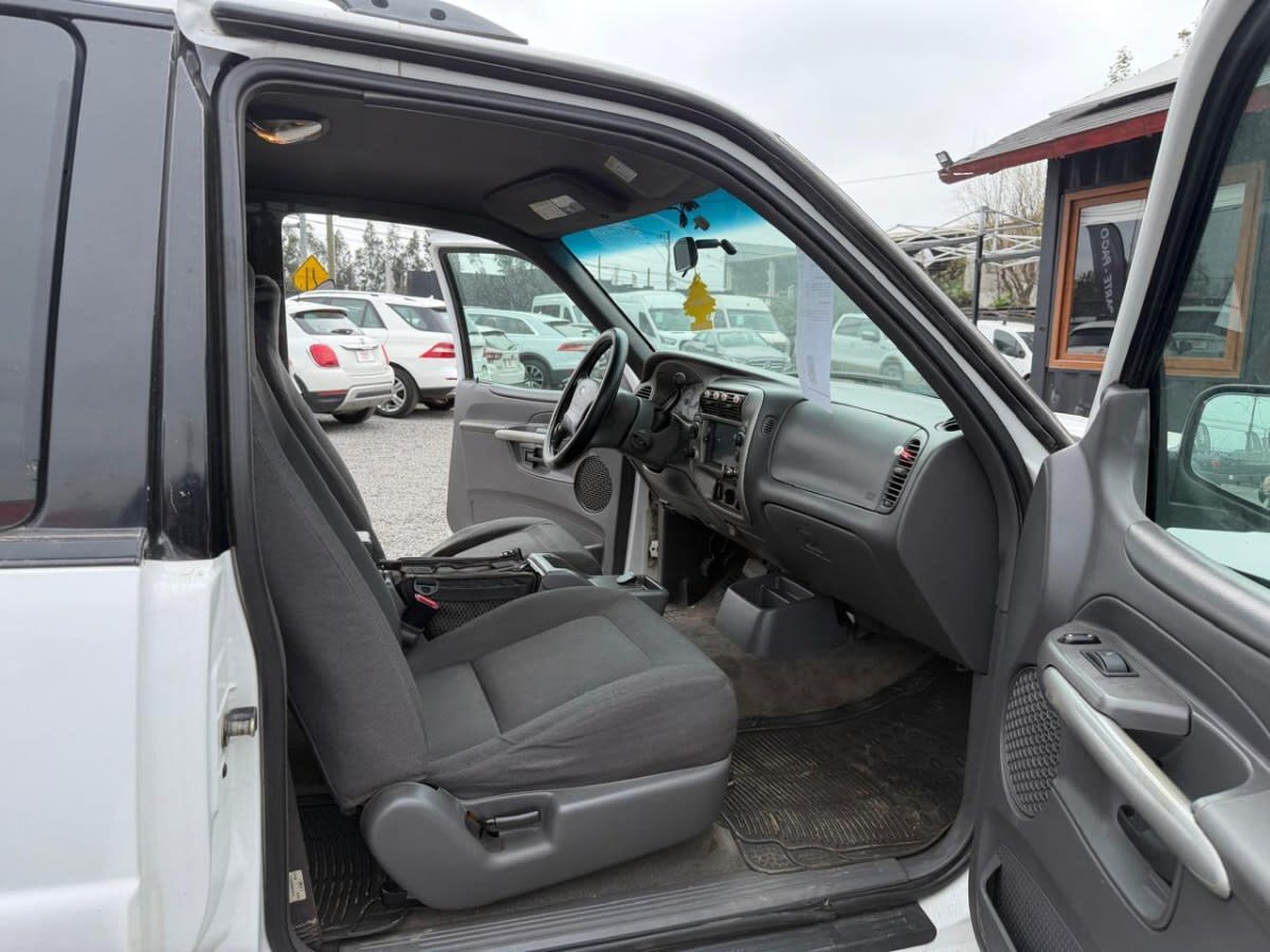Ford Explorer Sport 4.0 3p At año 2002