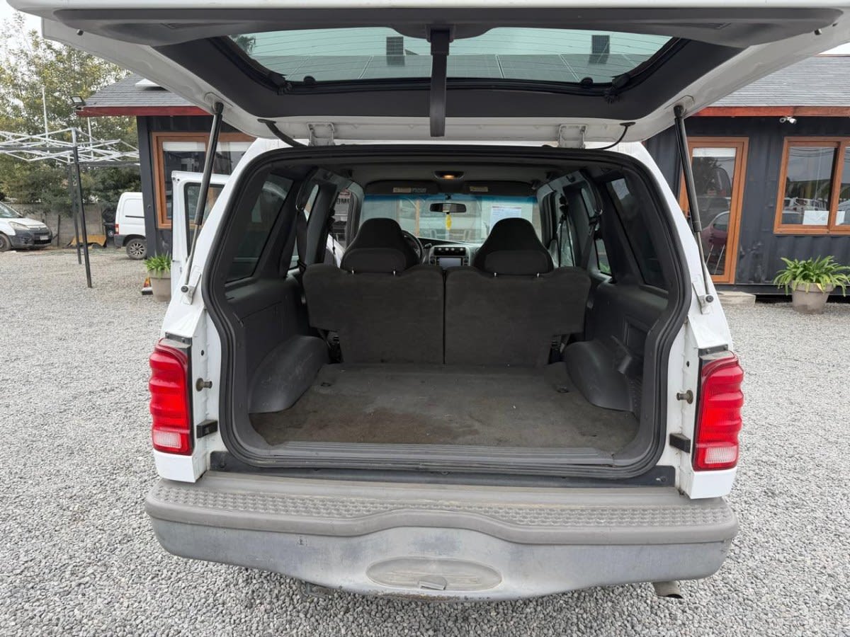 Ford Explorer Sport 4.0 3p At año 2002