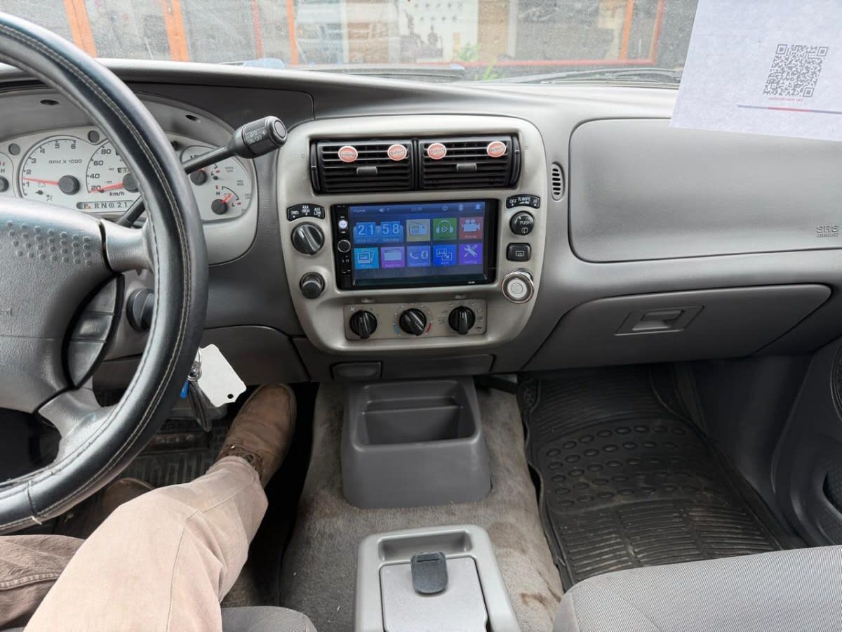 Ford Explorer Sport 4.0 3p At año 2002