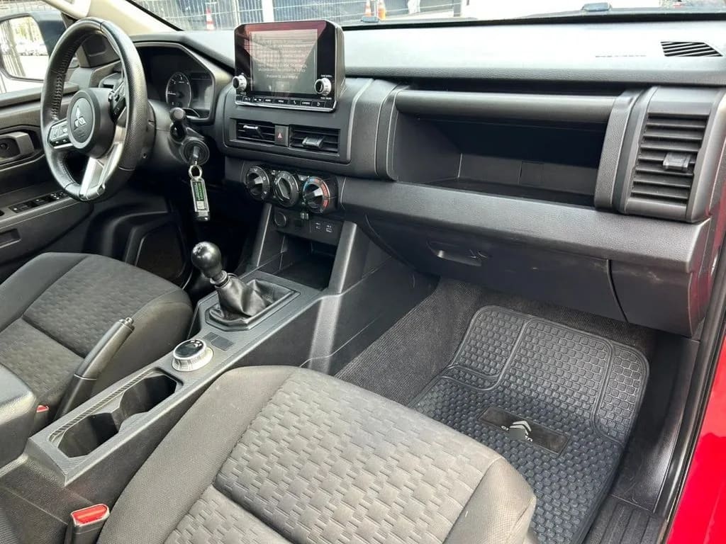 Mitsubishi L200 Katana Xrt 4x4 2.4 año 2024