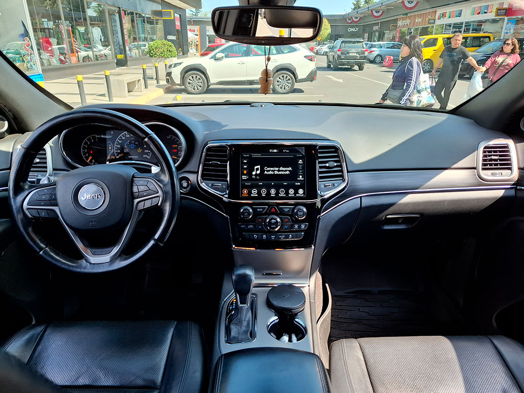 Jeep Grand Cherokee 3.6 Limited 4x4 At 5p año 2022