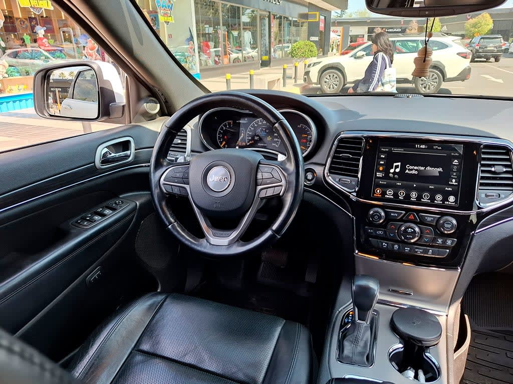 Jeep Grand Cherokee 3.6 Limited 4x4 At 5p año 2022
