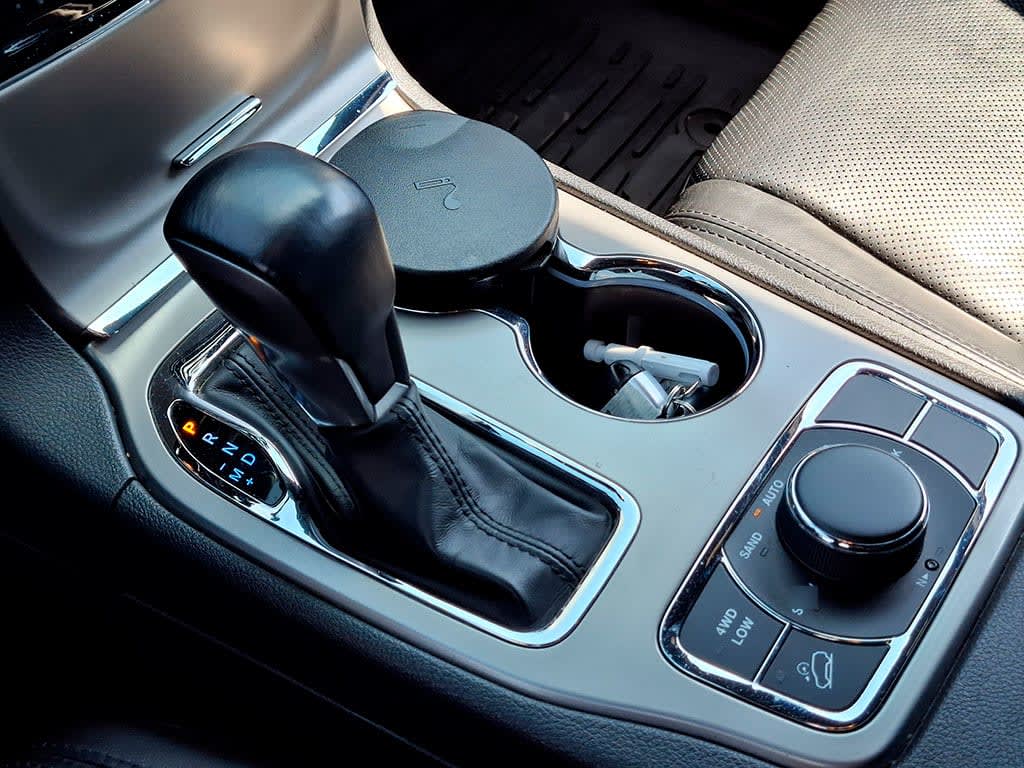 Jeep Grand Cherokee 3.6 Limited 4x4 At 5p año 2022