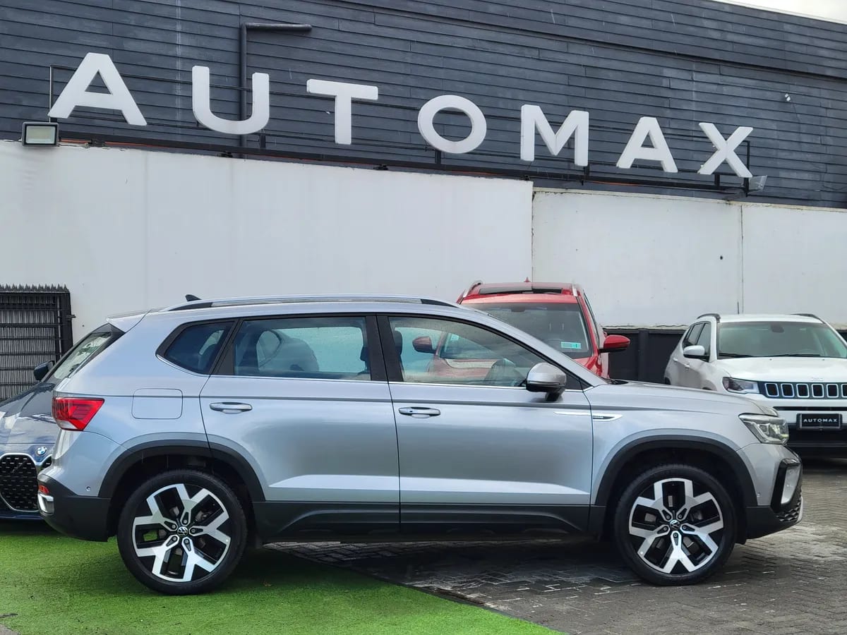 VOLKSWAGEN TAOS 1.4 Tsi Highline At año 2024