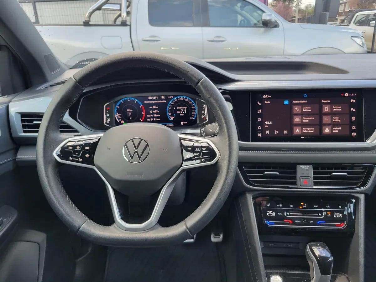 VOLKSWAGEN TAOS 1.4 Tsi Highline At año 2024