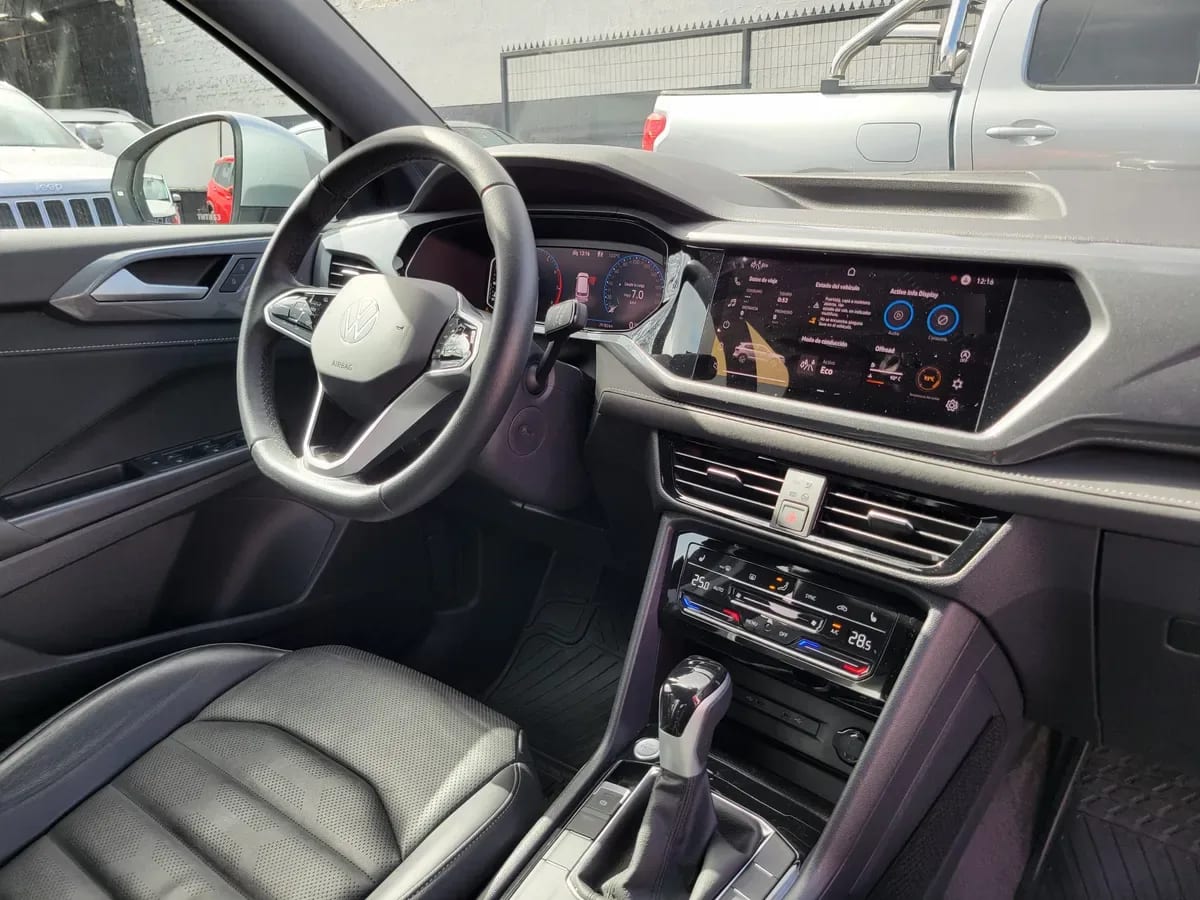 VOLKSWAGEN TAOS 1.4 Tsi Highline At año 2024