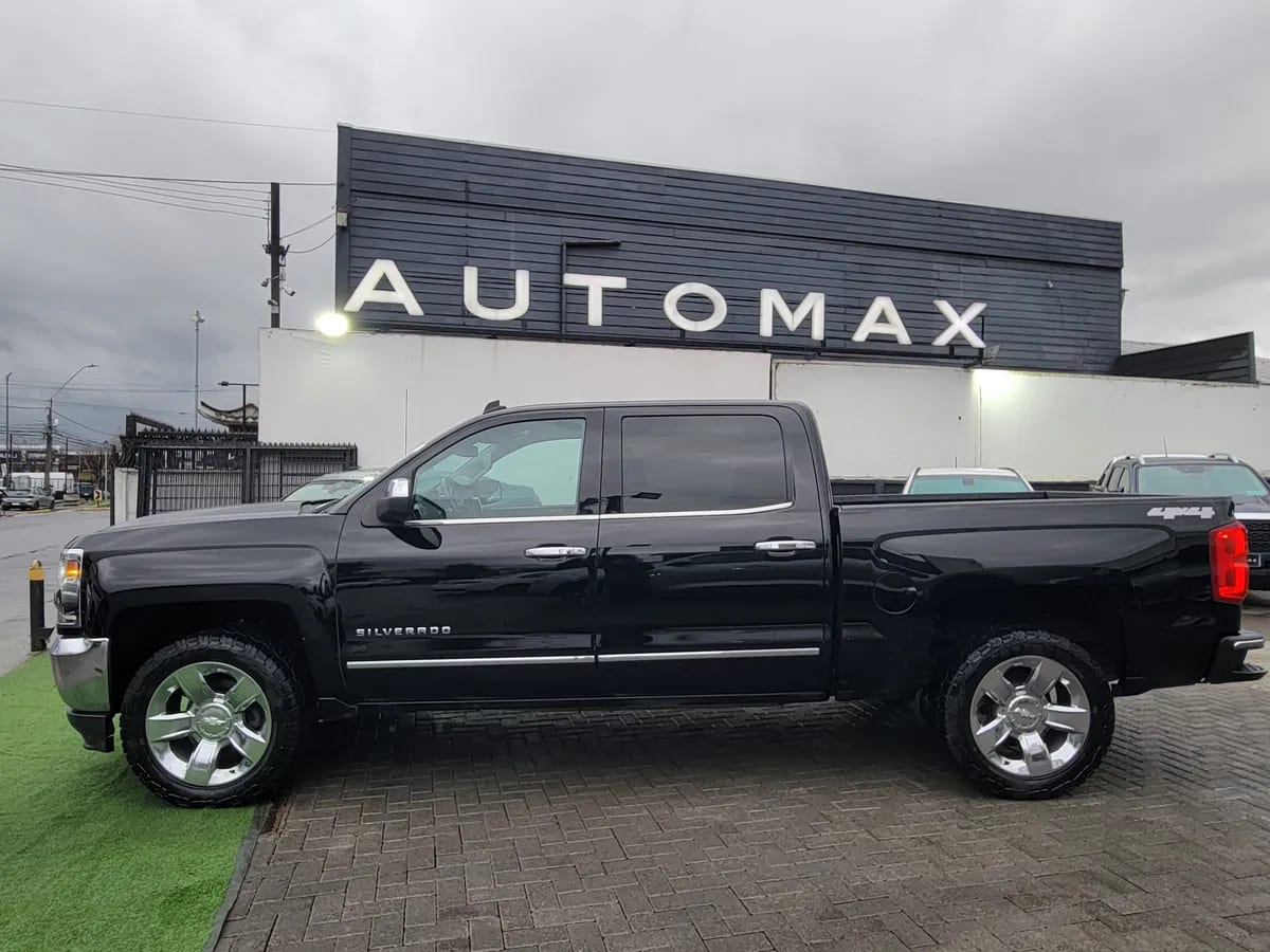CHEVROLET SILVERADO 5.3 Ltz Cc Z71 At 4x4 año 2018