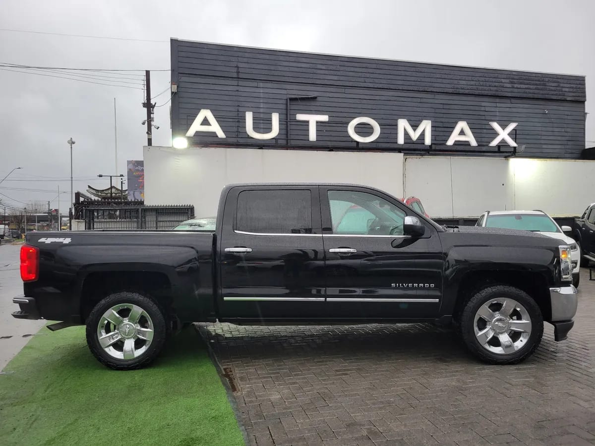 CHEVROLET SILVERADO 5.3 Ltz Cc Z71 At 4x4 año 2018