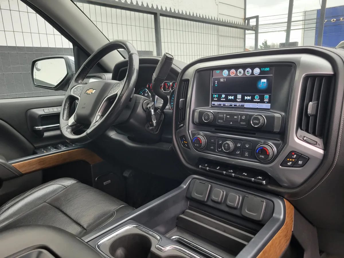 CHEVROLET SILVERADO 5.3 Ltz Cc Z71 At 4x4 año 2018