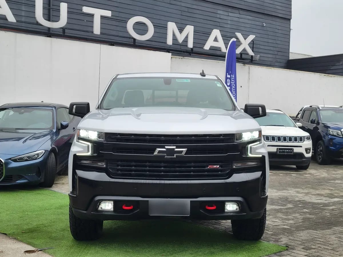 CHEVROLET SILVERADO 5.3 Cc Lt Tb At 4x4 año 2019