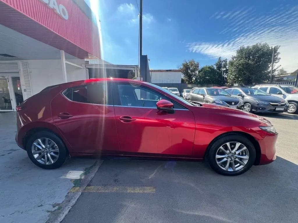 Mazda 3 Sport New 3 Hb 2.0 año 2023