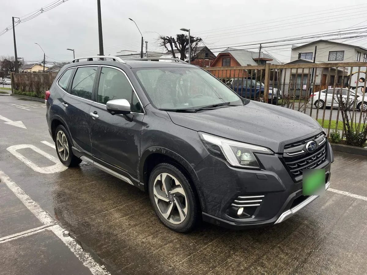Subaru Forester 2.5i Limited Eyesight Awd At 5p año 2022