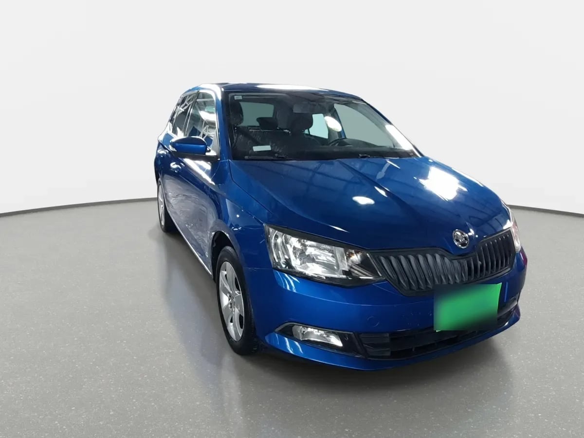 Skoda Fabia 1.0 Active 4x2 Mt 5p año 2019
