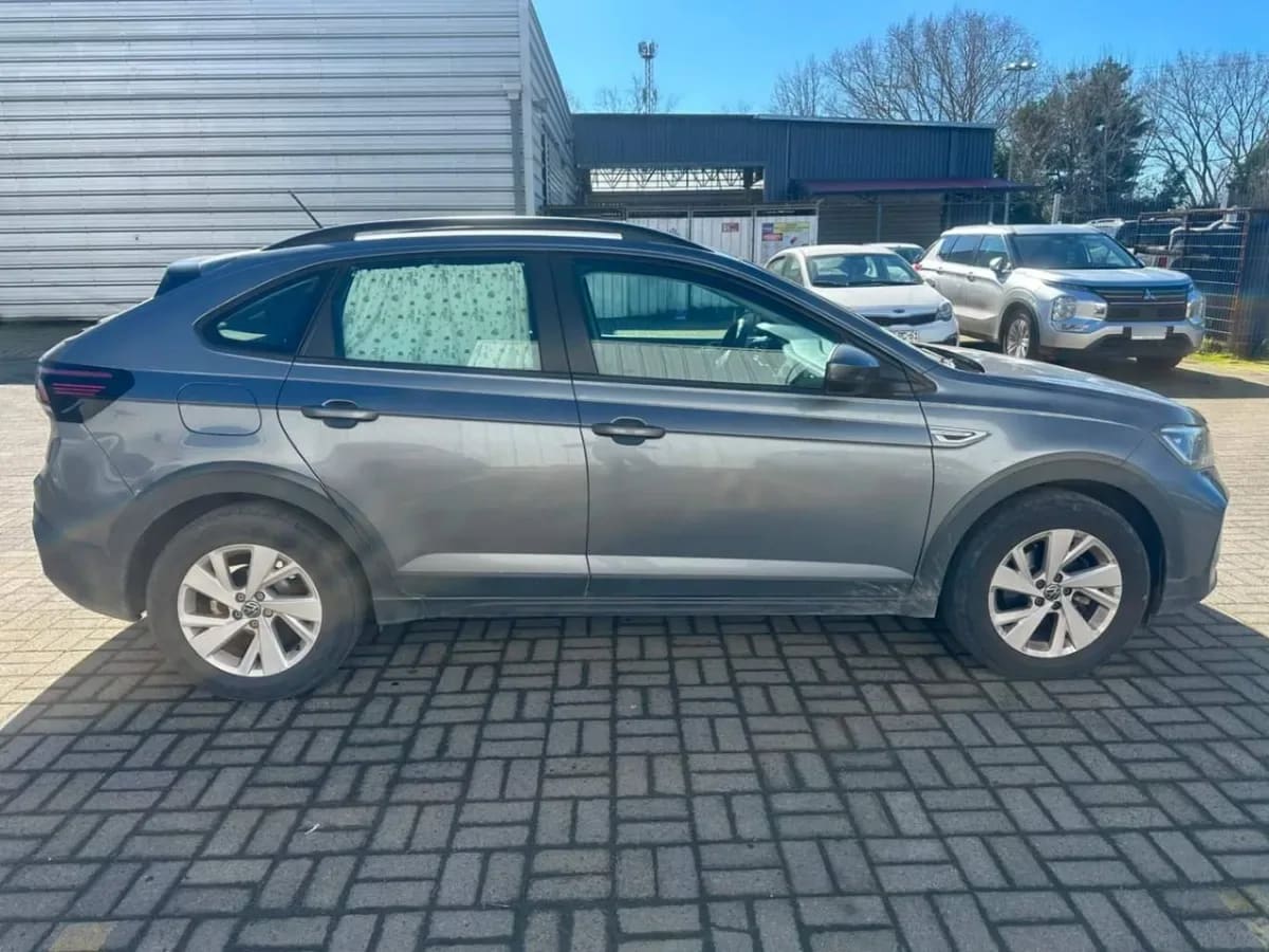 Volkswagen Nivus 1.0 Tsi Comfortline 4x2 At 5p año 2023