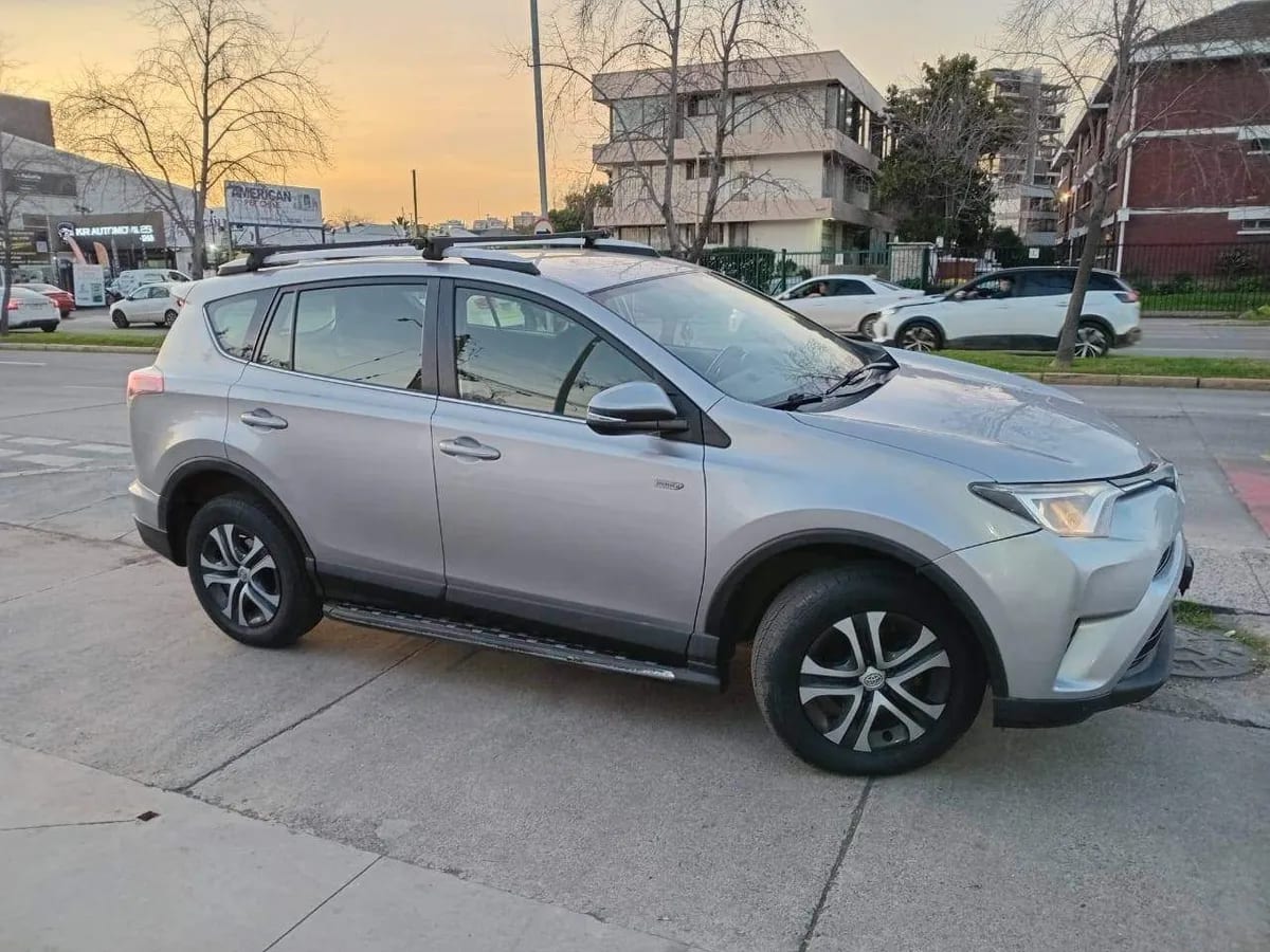 Toyota Rav 4 2.0 Adventure 4x2 Lujo Mt 5p año 2019