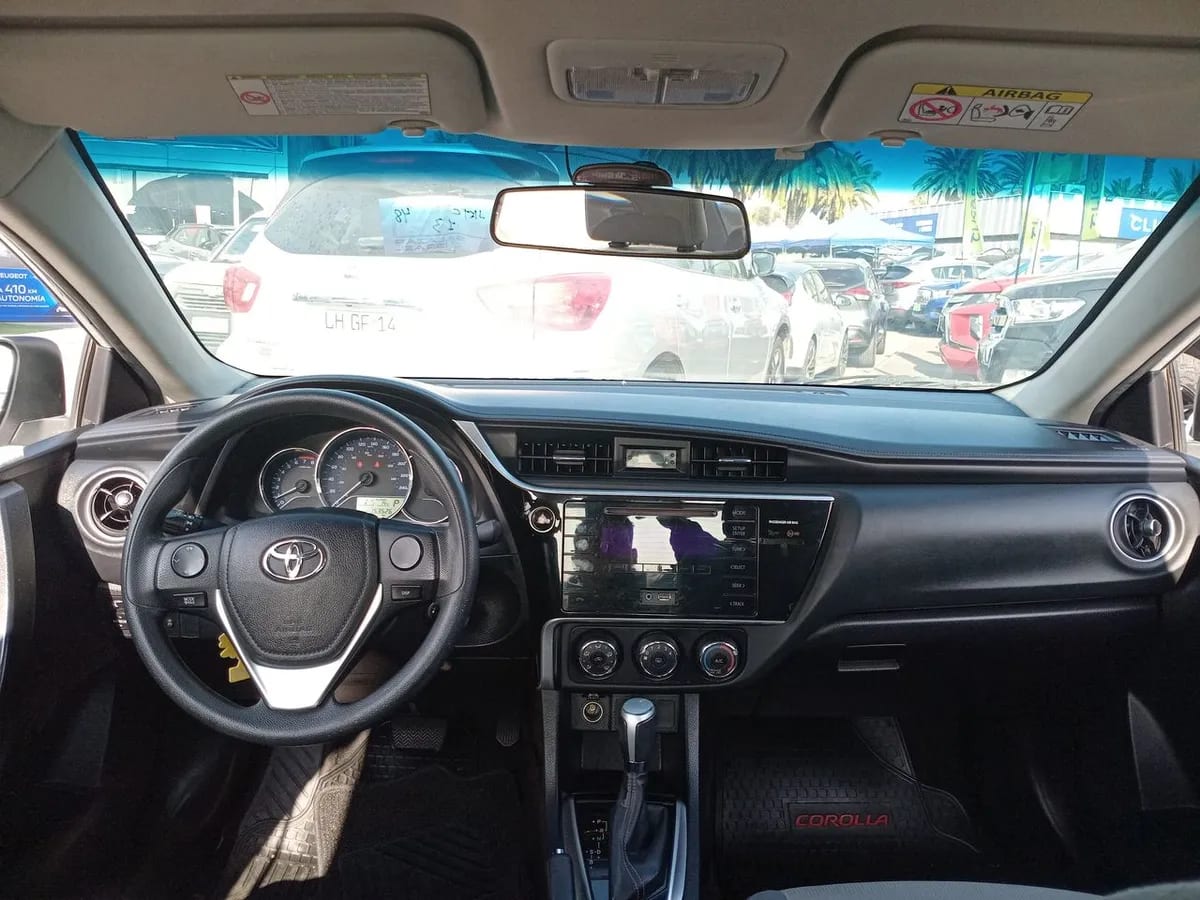 Toyota Corolla 1.8 Lei 4x2 Cvt At 4p año 2017