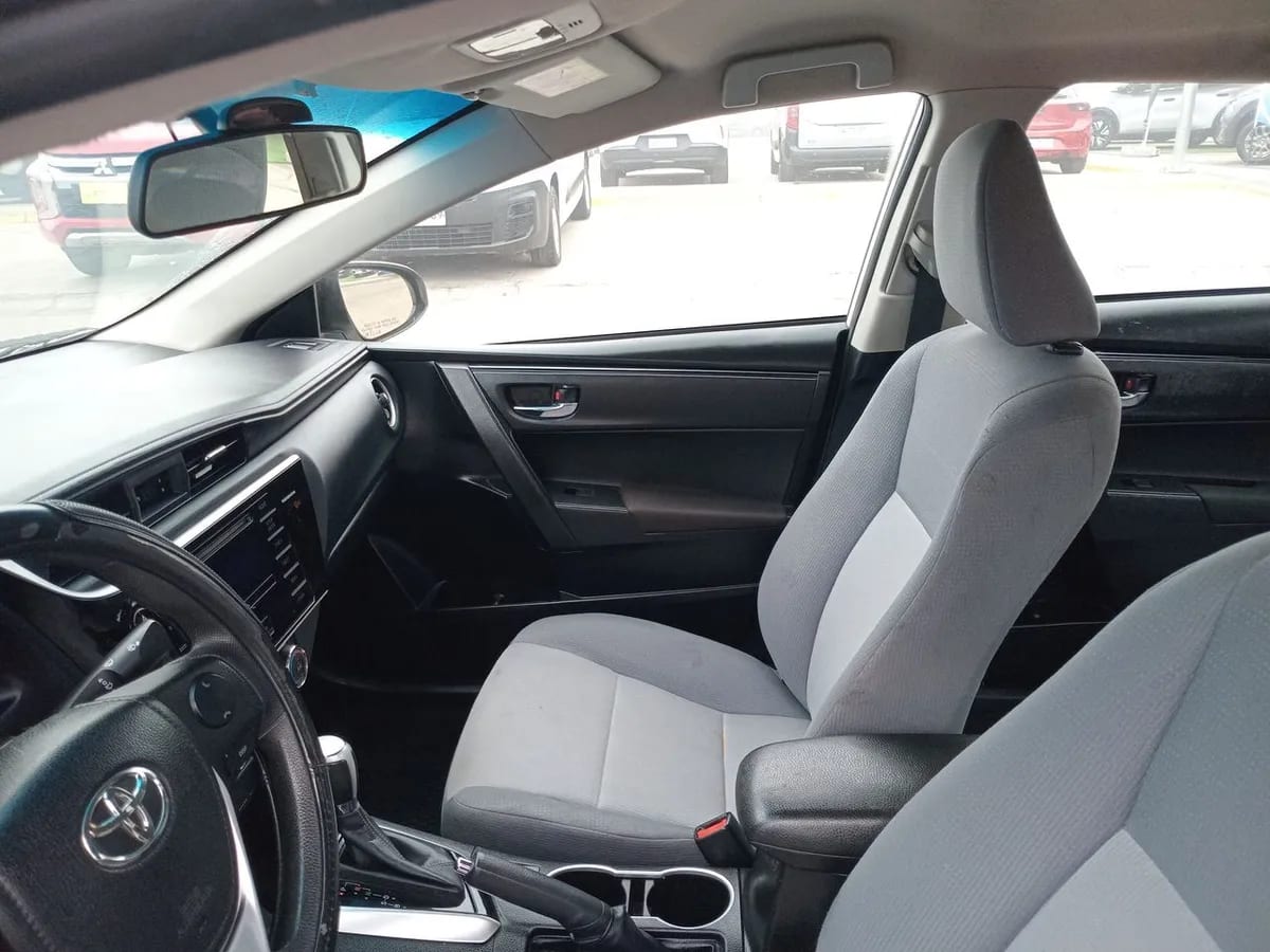 Toyota Corolla 1.8 Lei 4x2 Cvt At 4p año 2017