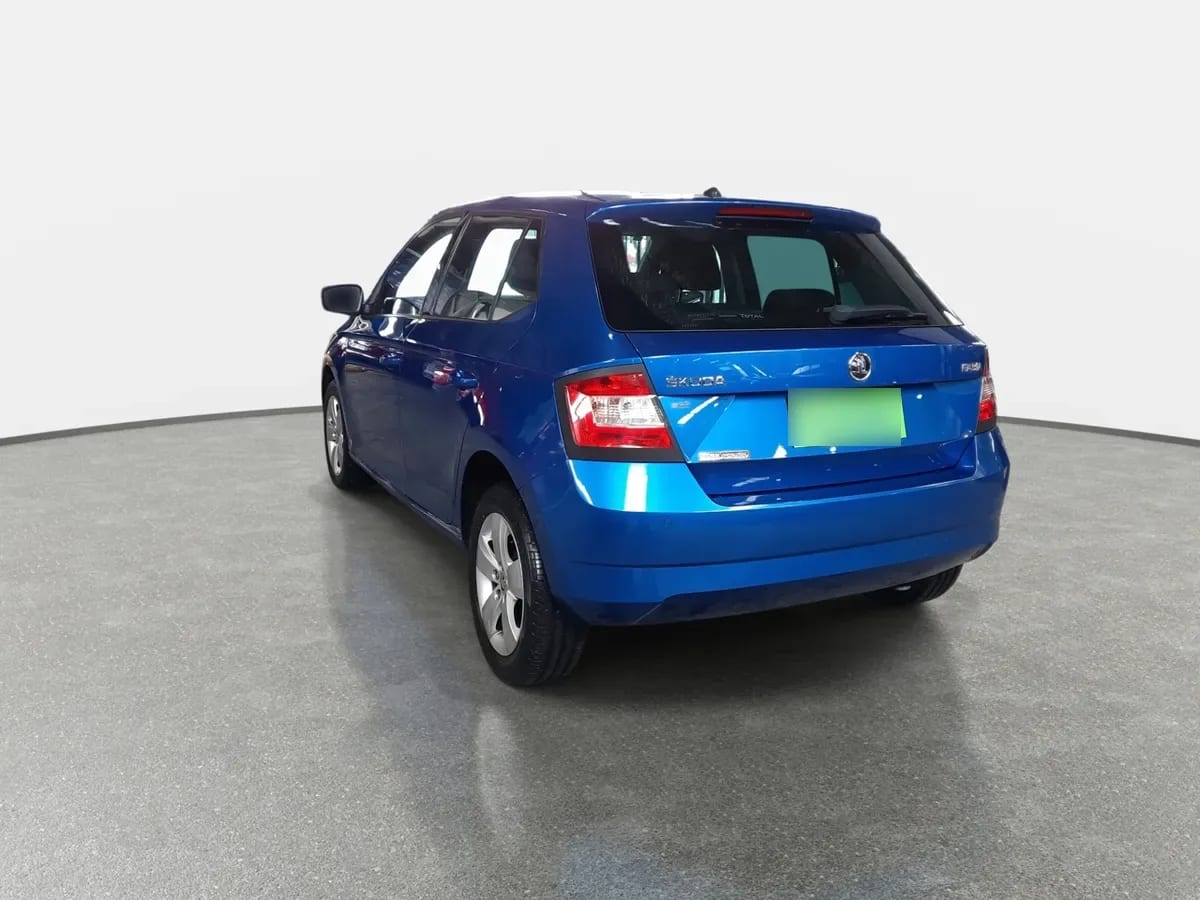 Skoda Fabia 1.0 Active 4x2 Mt 5p año 2019