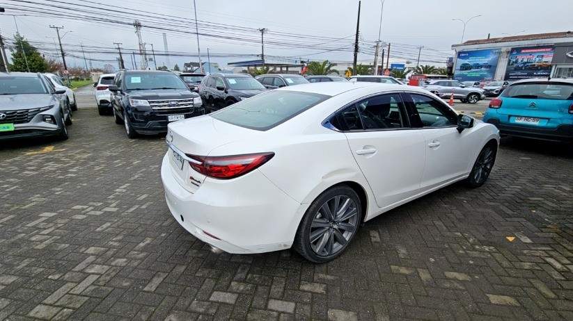 Mazda 6 2.0 V Ca 4x2 6mt 4p año 2021