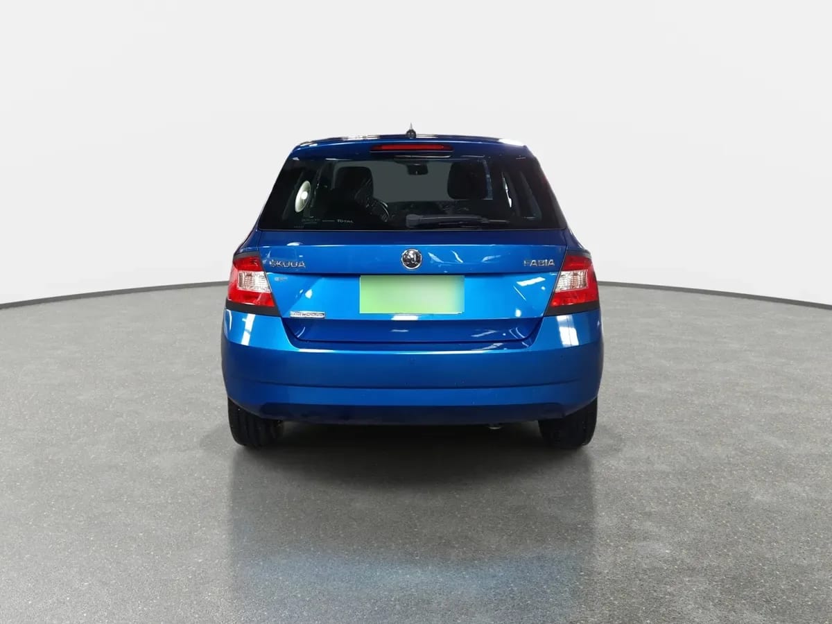 Skoda Fabia 1.0 Active 4x2 Mt 5p año 2019