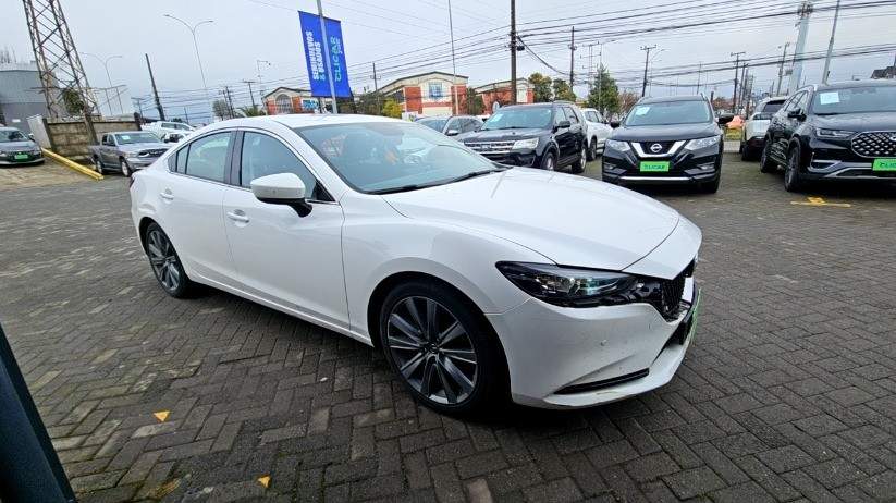Mazda 6 2.0 V Ca 4x2 6mt 4p año 2021
