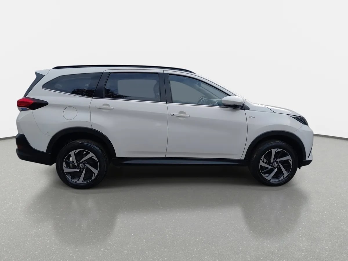 Toyota Rush 1.5 Xli 4x2 At 5p año 2021