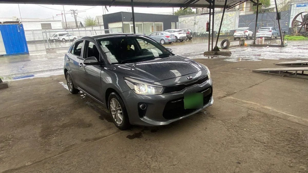 Kia Rio 5 1.4 Ex Full 4x2 Hb 6mt 5p año 2019