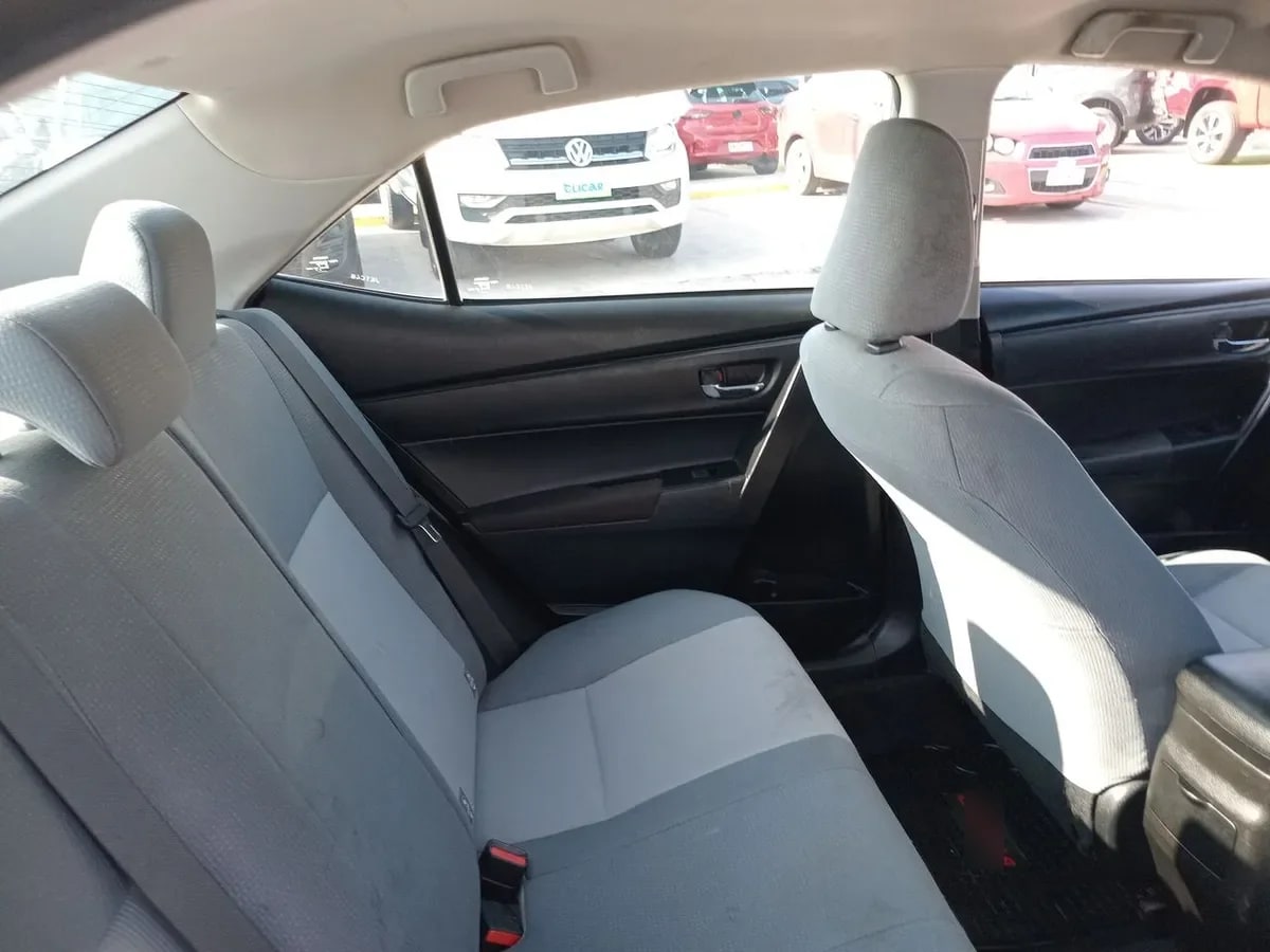 Toyota Corolla 1.8 Lei 4x2 Cvt At 4p año 2017