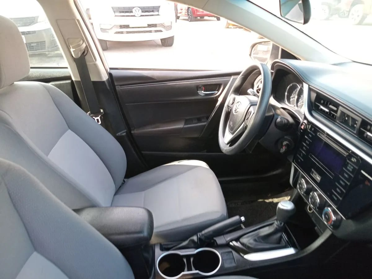Toyota Corolla 1.8 Lei 4x2 Cvt At 4p año 2017