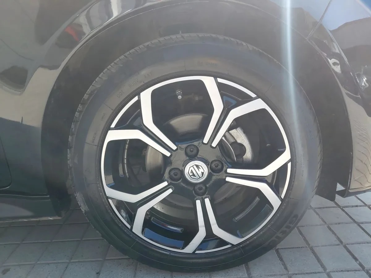 MG Mg 3 1.5 Comfort 4x2 Hb Mt 5p año 2023