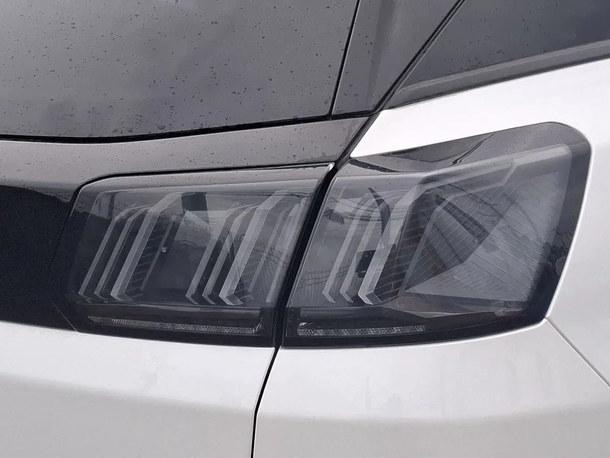 Peugeot 3008 1.5 Allure Pack Bluehdi 130 4x2 Eat8 5p año 2024