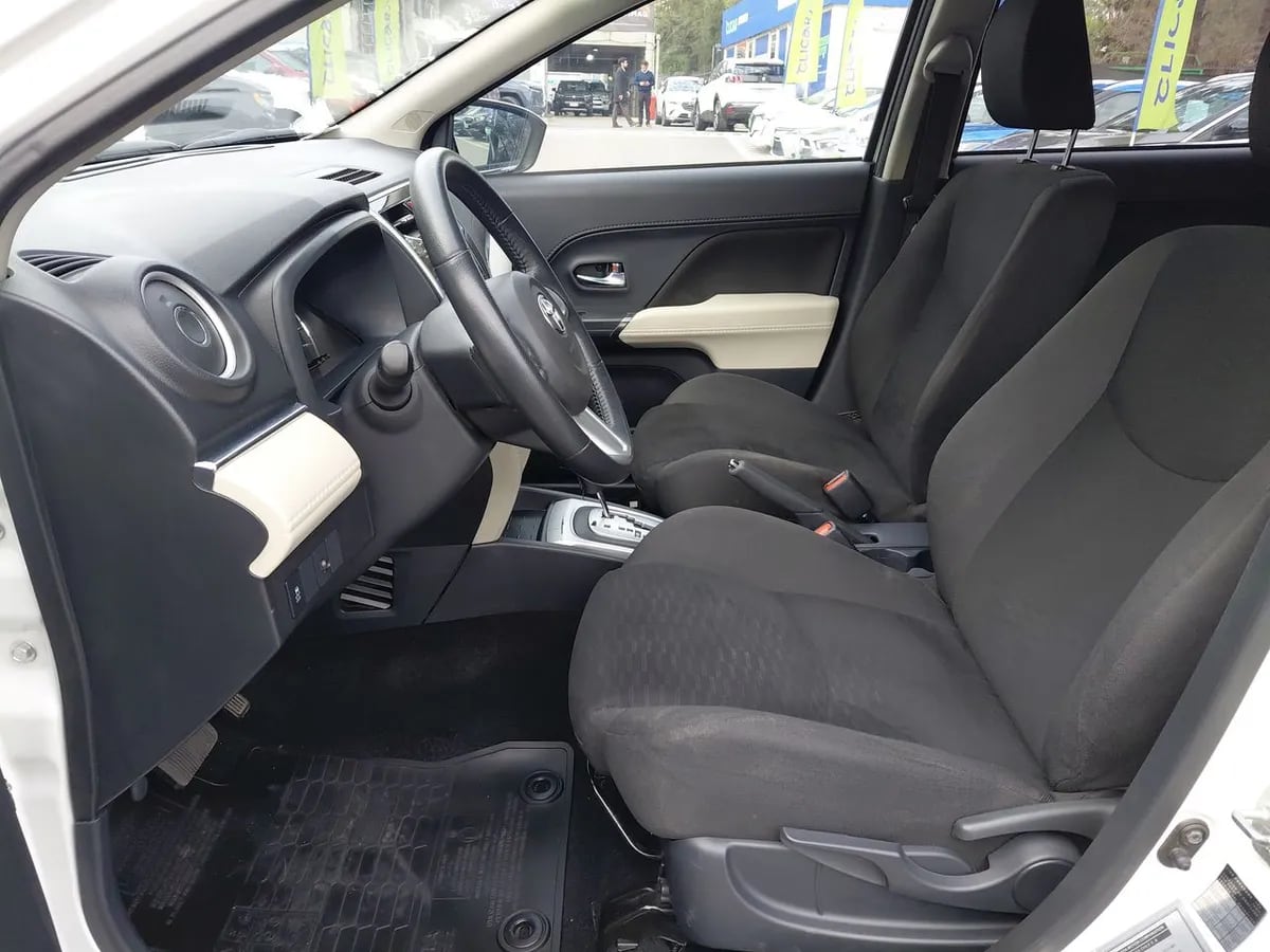 Toyota Rush 1.5 Xli 4x2 At 5p año 2021