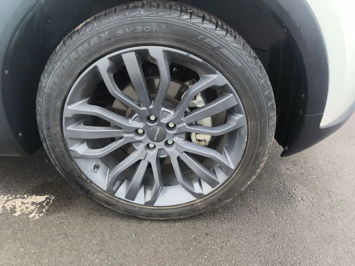 Jetour X70 1.5t Gl 4x2 Mt 5p año 2024